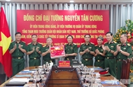 Defense leader inspects units in Khanh Hoa